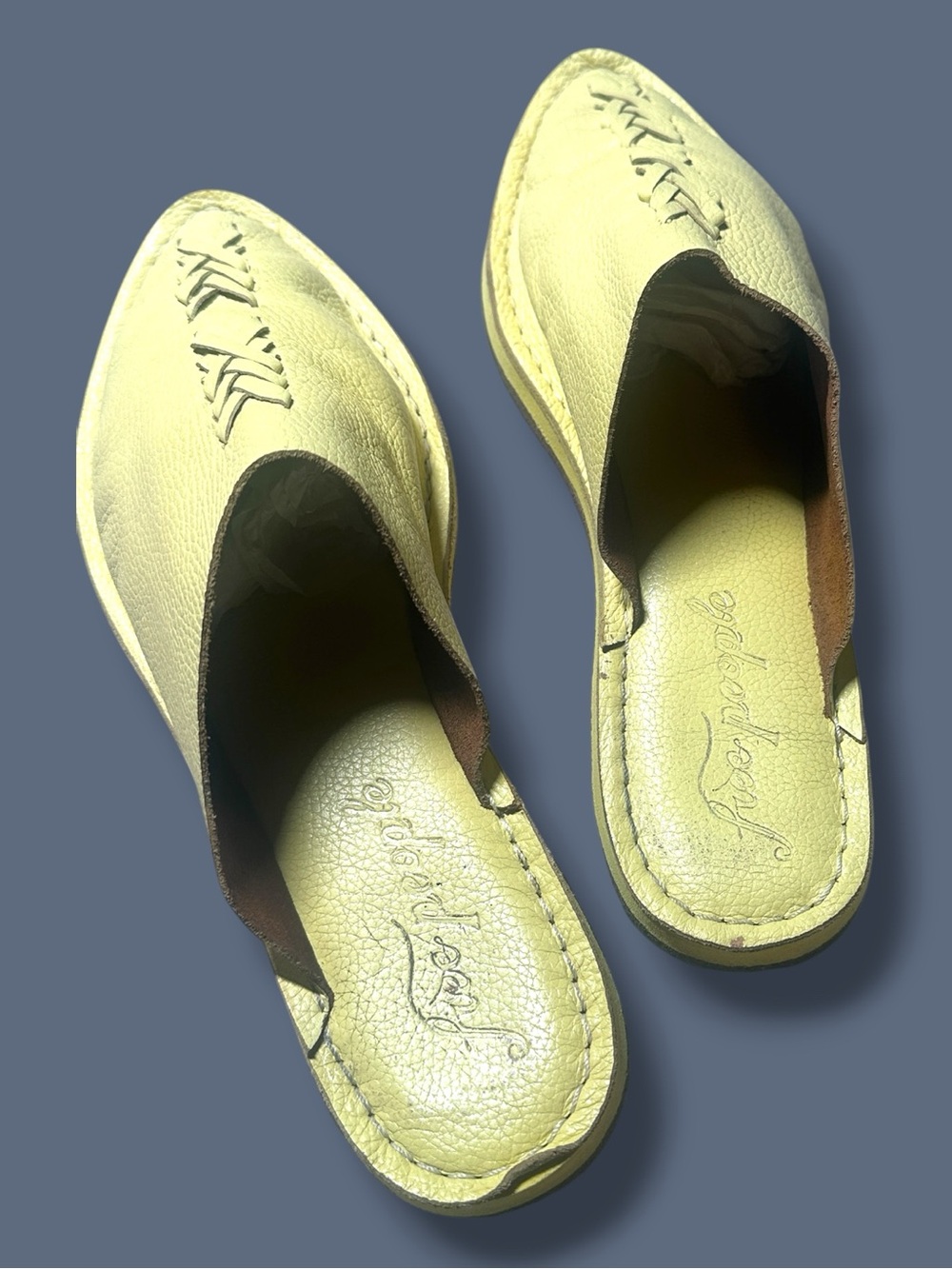 Free People Nova Flat Slides in Creamy Yellow. Size 38 (US 8) - Picture 8 of 12